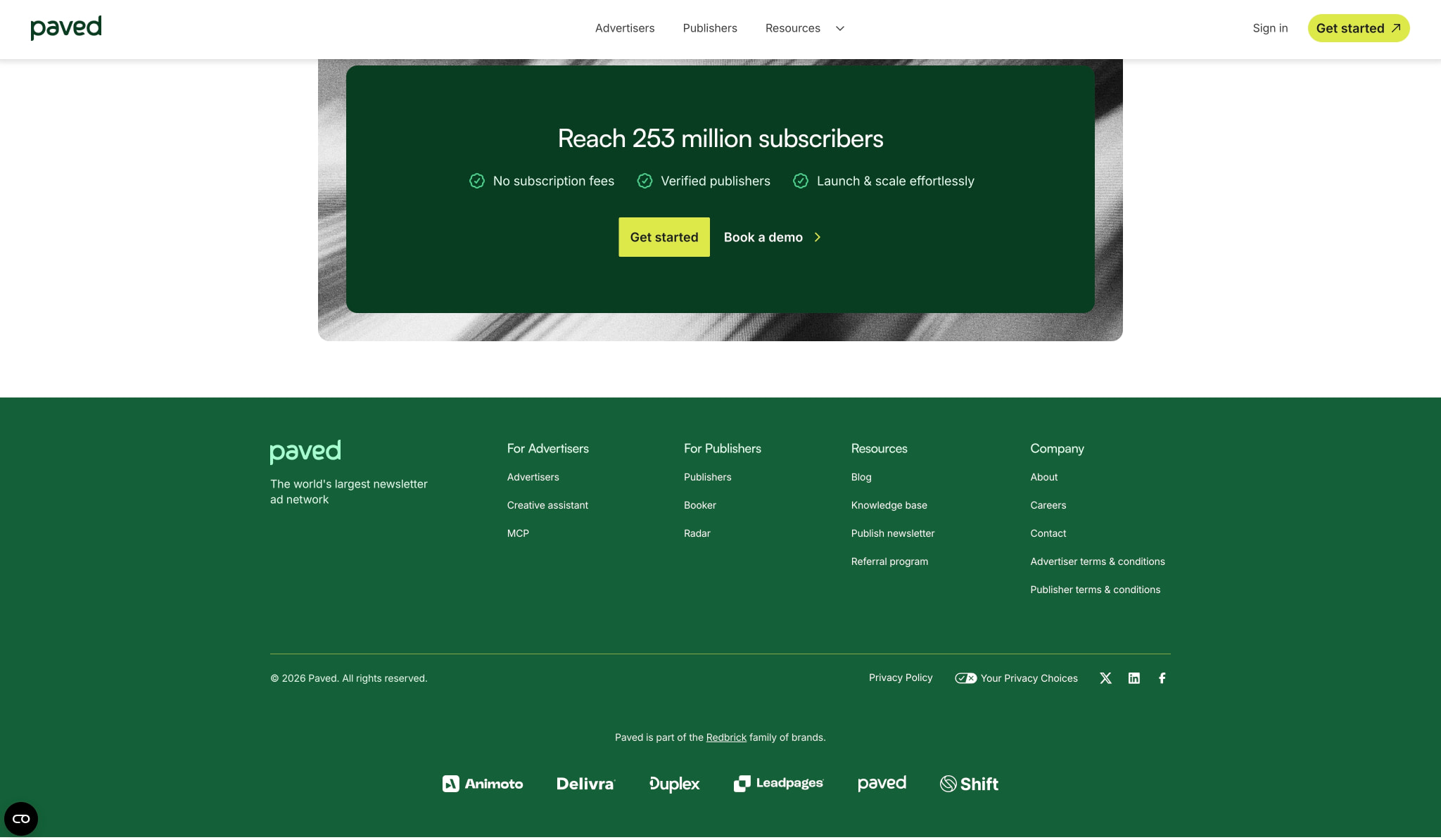 The World’s Largest Newsletter Ad Network | Paved captured website design